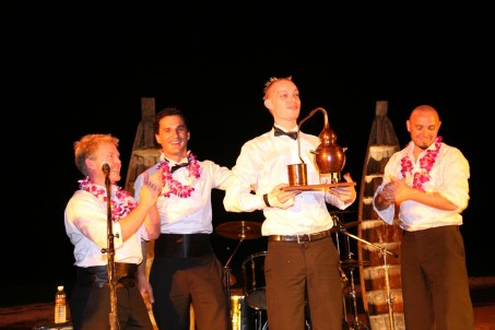 Andy Griffiths accepts the Copper Cup in 2008