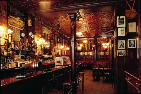 Harry's New York Bar in Paris clained the number one spot