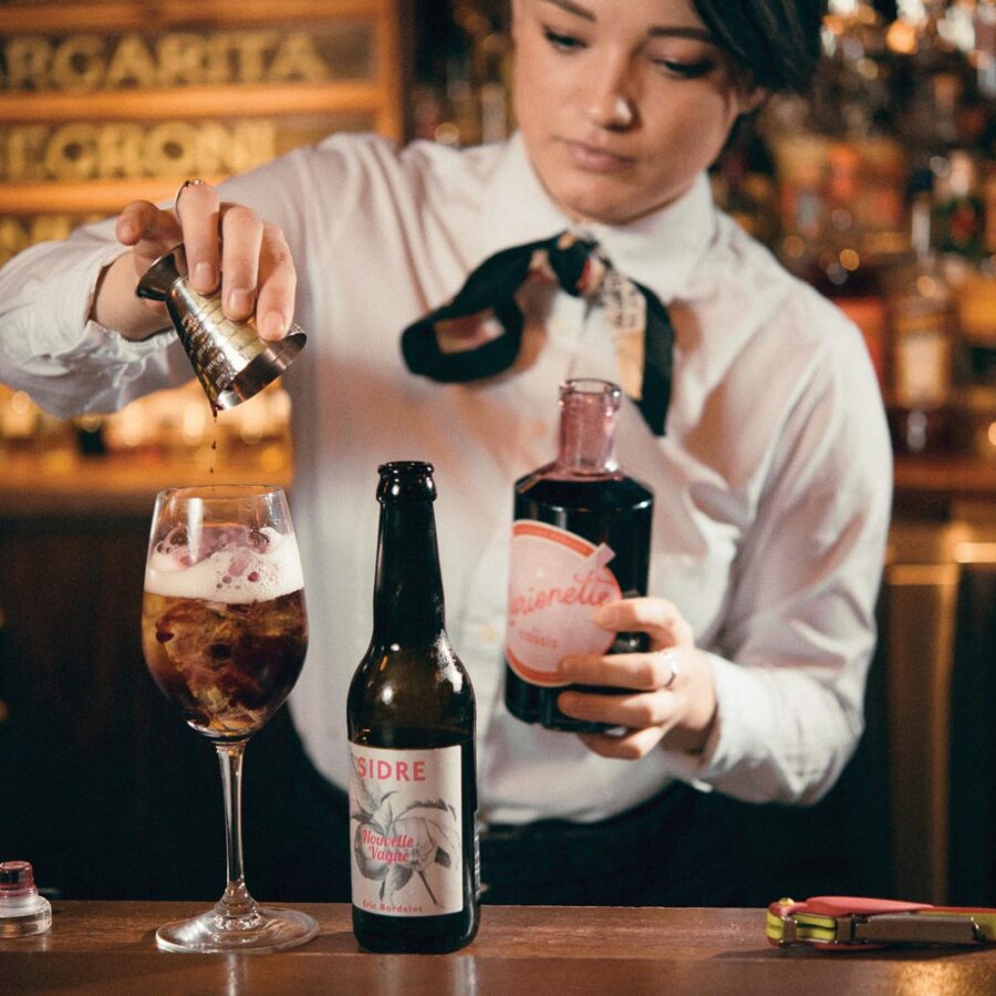 Jenna Hemsworth at Restaurant Hubert.